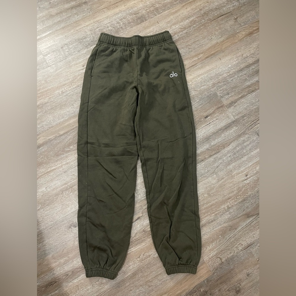 Alo Yoga Accolade Sweatpants